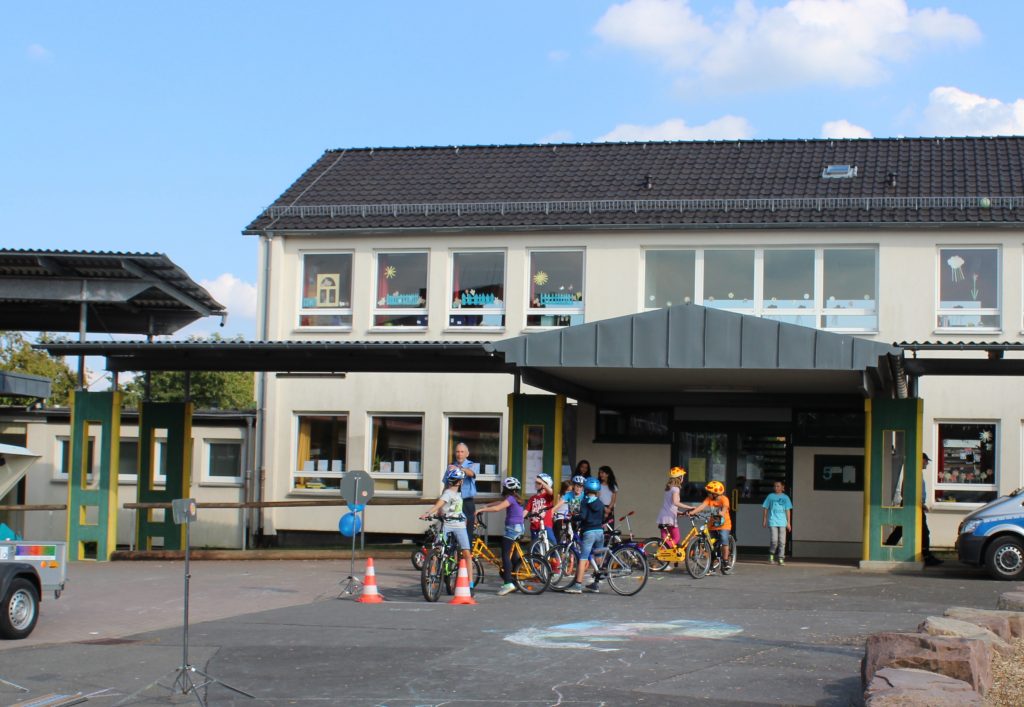 Ein Rundgang - Grundschule Hessisch Lichtenau